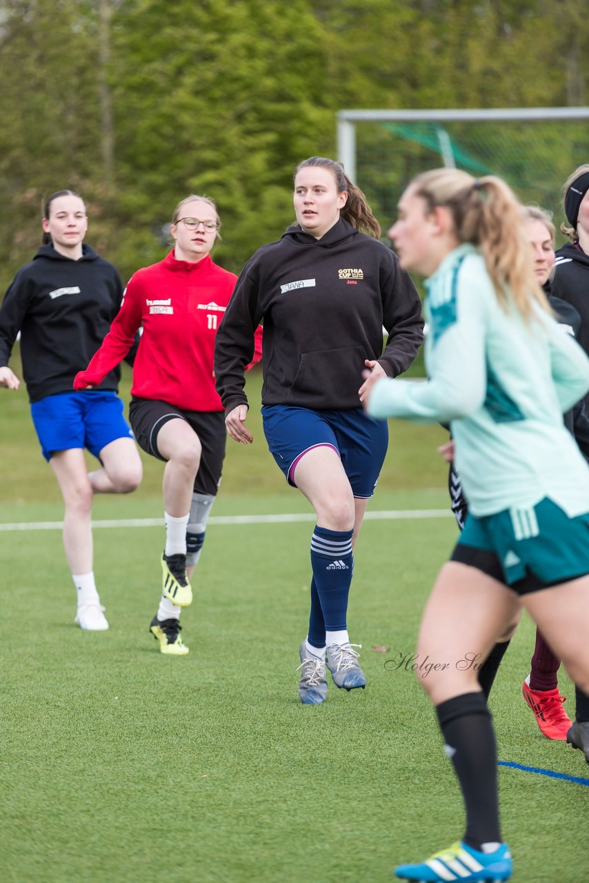 Bild 57 - Co-Trainerin der Frauen Nationalmannschaft Britta Carlson in Wahlstedt